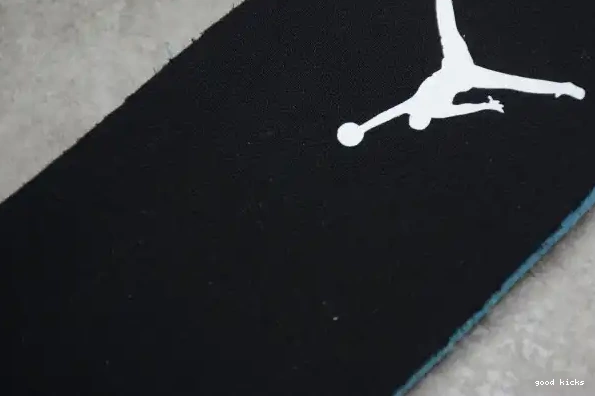 80% Off Sale AIR Jordan 554724-073 1 White Mid Shadow 0325